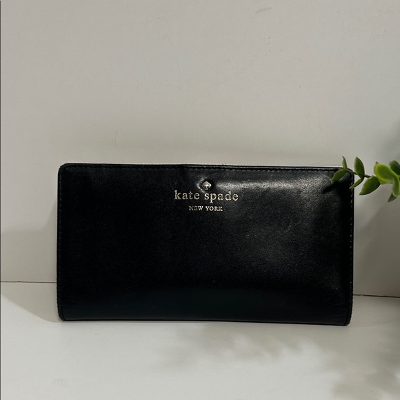 Kate Spade Black/ Cream Wallet - Picture 4 of 9